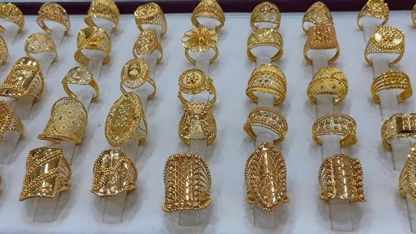 1800 جنيه فارق.. مفاجأة في أسعار الذهب اليوم السبت 26-4-2025