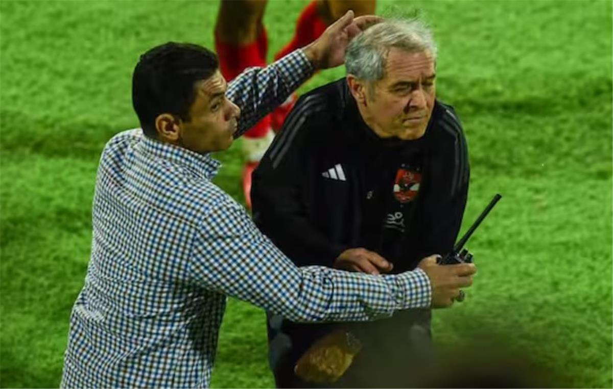خاص | رد فعل مفاجئ من كولر بعد زجاجات جماهير الأهلي.. وقرار نهائي