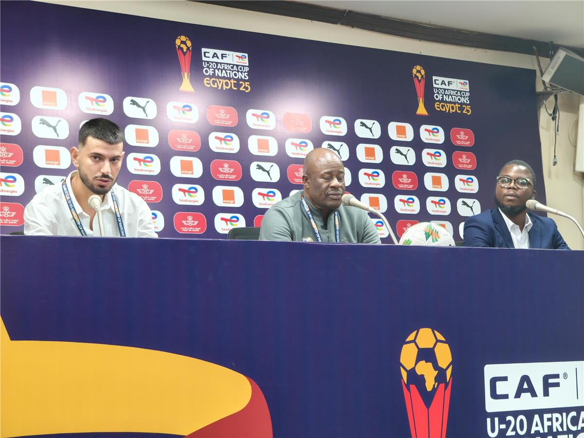 مدرب جنوب إفريقيا: لاعب منتخب مصر مميز جدًا.. وطريقتي الهجومية لن تتغير