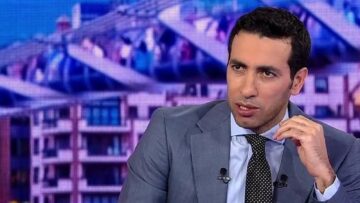بعد تفاوض الأهلي لضمه قبل كأس العالم| تلميحات أبو تريكة تحذر الخطيب من هذا اللاعب