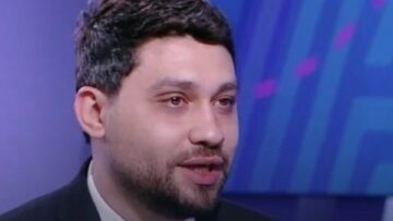 لفظ خارج.. سبب إيقاف المعلق محمد البوشي وهل يعود للتعليق مجددا؟