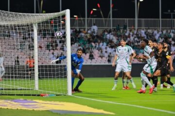 الأهلي يعبر الوحدة بثلاثية في  دوري روشن