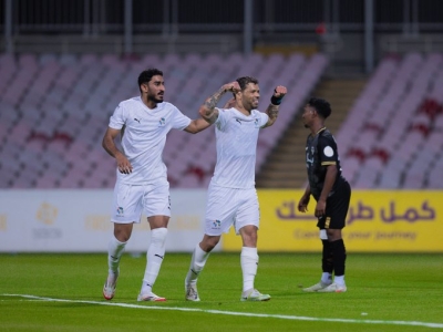 نيوم بطلًا لدوري يلو