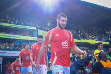 الرباط الصليبي يبعد نجم الأهلي عن قائمة كأس العالم للأندية رسمياً