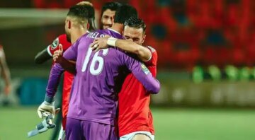 صراع الدوري.. الأهلي يوجه ضربة موجعة إلى منافسه