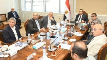 وزير الإسكان: دعم كامل لشركات المقاولات الوطنية لدفع عجلة التنمية العمرانية