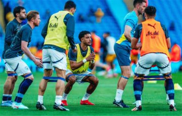 ردود أفعال جماهير مانشستر سيتي على أداء عمر مرموش أمام ولفرهامبتون: ما يفعله الأصلع معه “مخزِ”