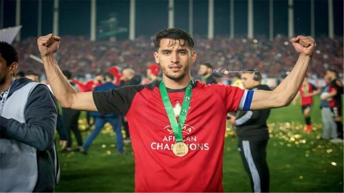 شوبير يعلن موقف الأهلي من التعاقد مع زين الدين بلعيد