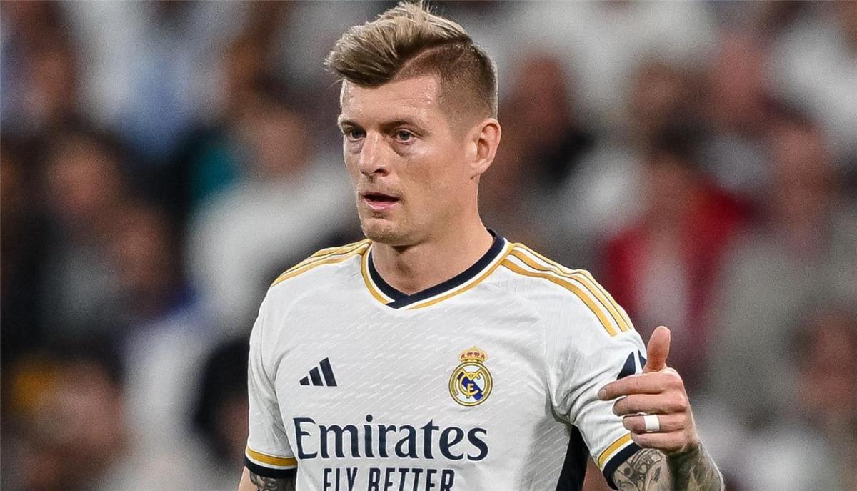 كروس يوضح أهم لاعب في برشلونة.. ويصرح: عانيت أمامه ويتخطى المنافسين 59 مرة