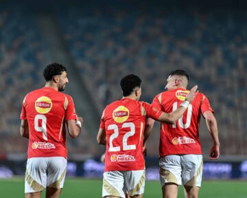 حكم مثير الجدل يدير مباراة الأهلي ضد المصري البورسعيدي في الدوري