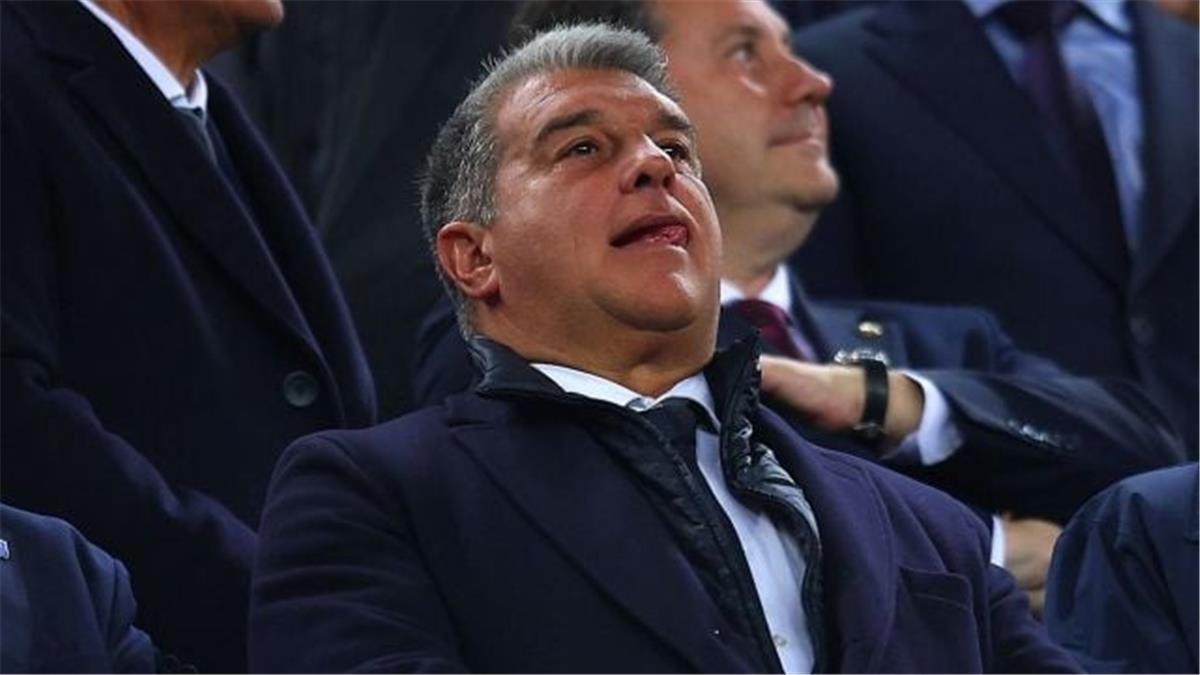 فليك يُغضب كوندي ولابورتا يتعرض للإهانة.. كواليس مثيرة في ليلة إقصاء برشلونة من دوري أبطال أوروبا