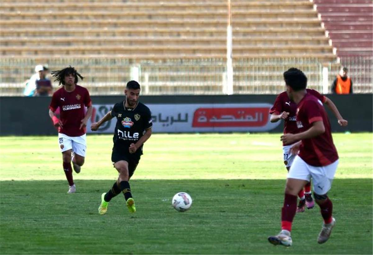 “حاحا وتفاحة” يشعل مشادة بين إداري سيراميكا كليوباترا ومشجع لـ الزمالك