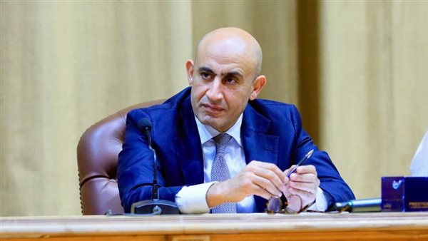 الوزير ينتصر للمعلمين بقرار تاريخي: رفع سن التقديم لمسابقة معلمي الحصة إلي 45.. التقديم يونيو المقبل