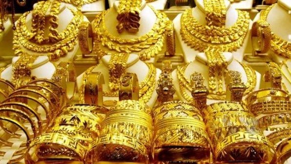 «آي صاغة»: 1.2% تراجعًا في أسعار الذهب بالبورصة العالمية خلال أسبوع