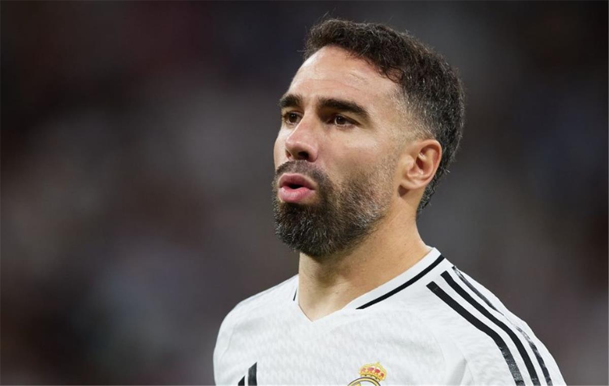 كارفاخال يعلق على تدريب ألونسو لـ ريال مدريد.. ويوضح موقفه من ضم أرنولد وهويسين