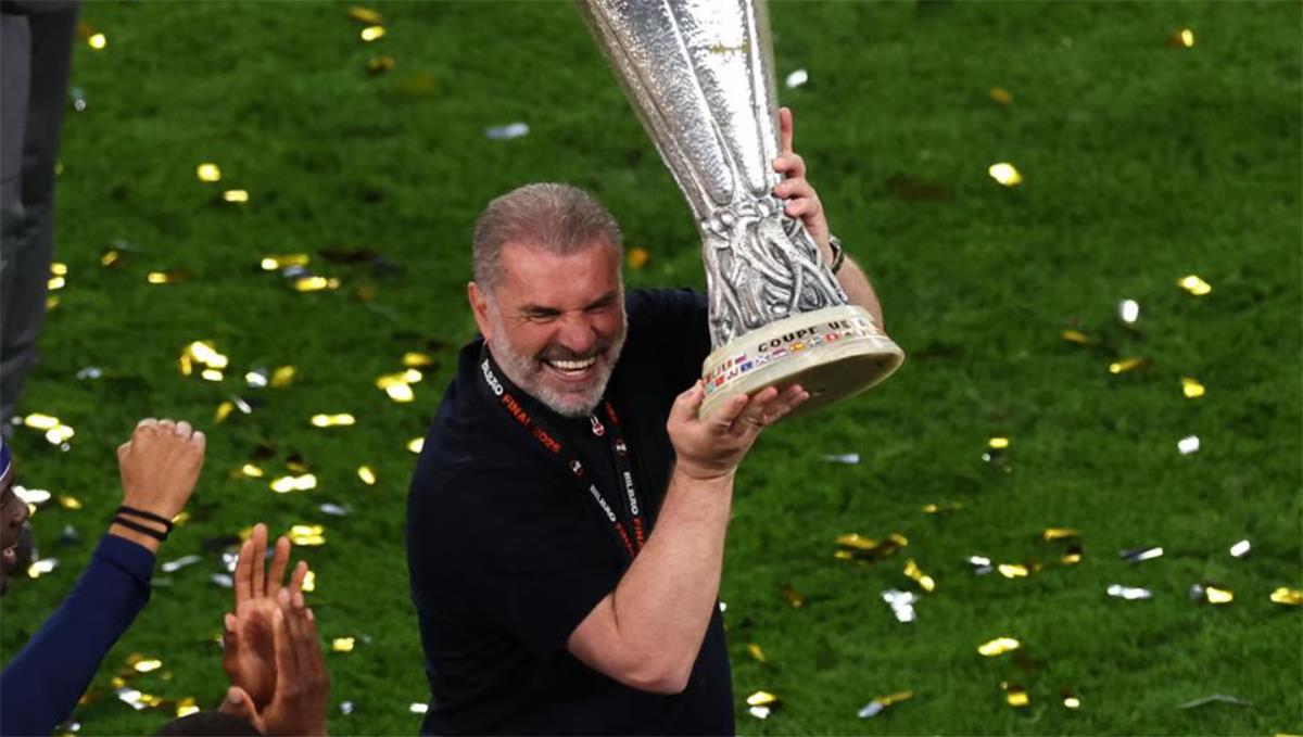 بوستيكوجلو يستدل بتصريحه الشهير بعد التتويج بـ الدوري الأوروبي: لم أكن أتباهى