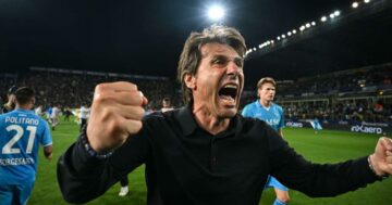 كونتي يدخل التاريخ بعد تتويج نابولي بلقب الدوري الإيطالي