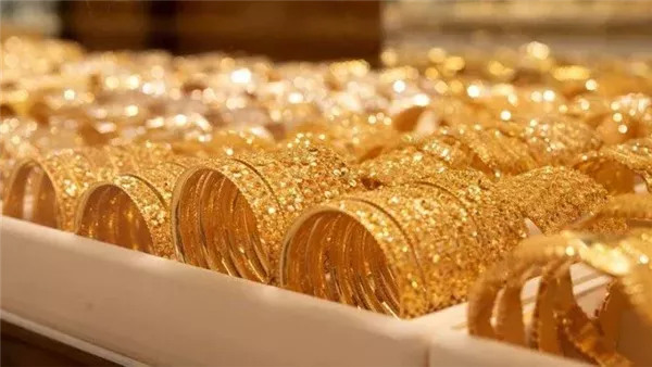 أسعار الذهب اليوم الخميس 1 مايو في الصاغة.. عيار 24 بكام انهاردة؟