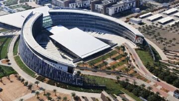 جامعة الإمارات تعلن حاجتها إلى أعضاء هيئة تدريس في 119 وظيفة