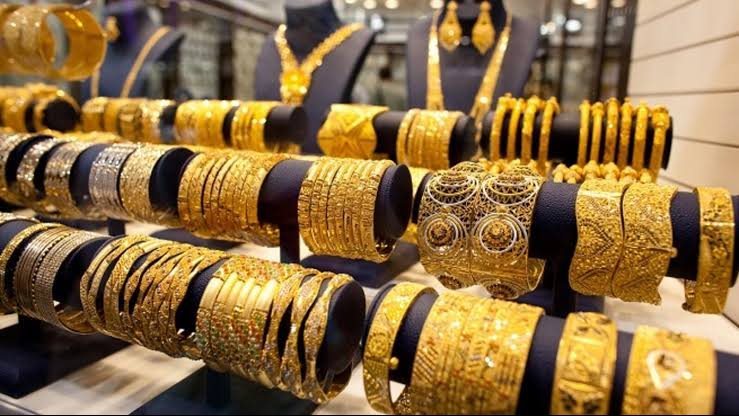 تحركات ضعيفة للذهب العالمي والمصري بعد تثبيت أسعار الفائدة الأمريكية