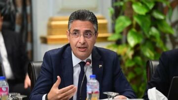 وزير التموين والتجارة الداخلية يلتقي بعدد من أعضاء مجلسي النواب والشيوخ