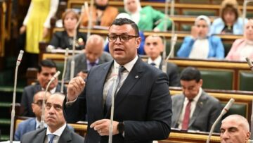 الشربيني: 15 يونيو.. بدء تسليم أراضي الإسكان المتوسط للفائزين بمدينة برج العرب الجديدة