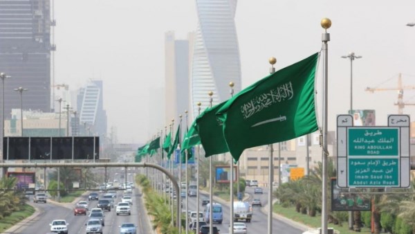 زيادة المبيعات تدفع بنمو القطاع الخاص في السعودية بداية الربع الثاني من 2025