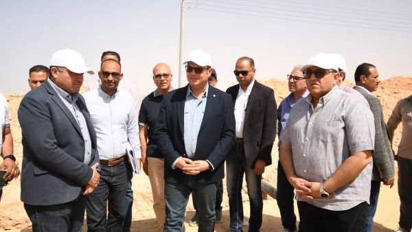 وزير الإسكان يتابع مشروعات الساحل الشمالي والمرافق والكهرباء في رأس الحكمة