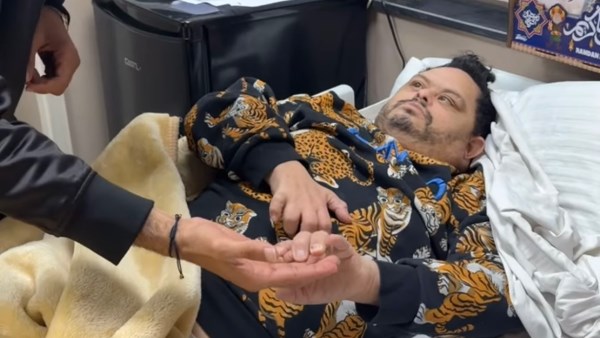 مهيب عبد الهادي يطالب بعمل تيشرت لأمح الدولي في حالة فوز الأهلي بالدوري