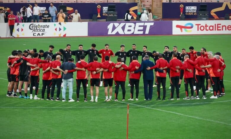 ورطة لـ الأهلي قبل كأس العالم للأندية بعد إصابة “الحريف” مع منتخب مصر