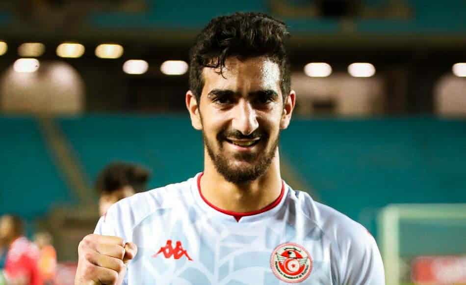 “منبوذ” الأهلي يطلب الرحيل رسميًا بسبب بن رمضان.. الكواليس كاملة
